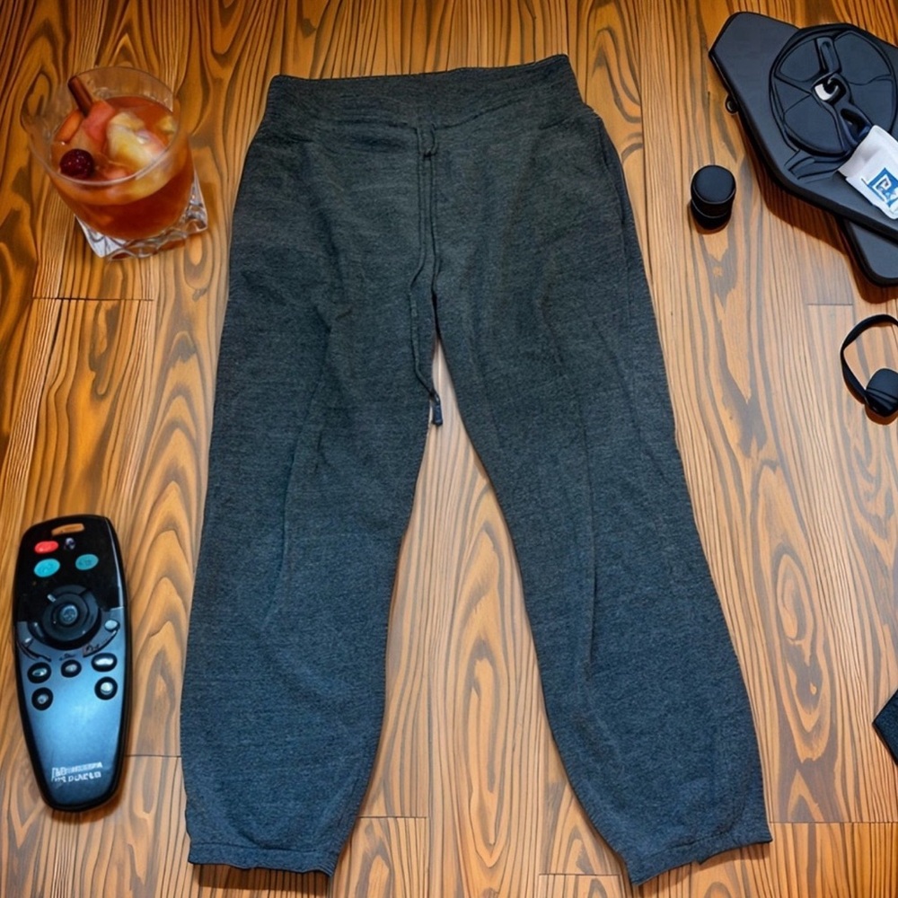 Alternative Earth cotton-blend drawstring sweatpants / joggers - good condition